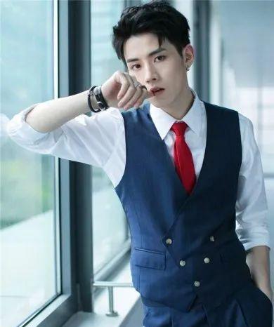 吃瓜上海男星,吃瓜群众眼中的上海男星，娱乐圈背后的故事